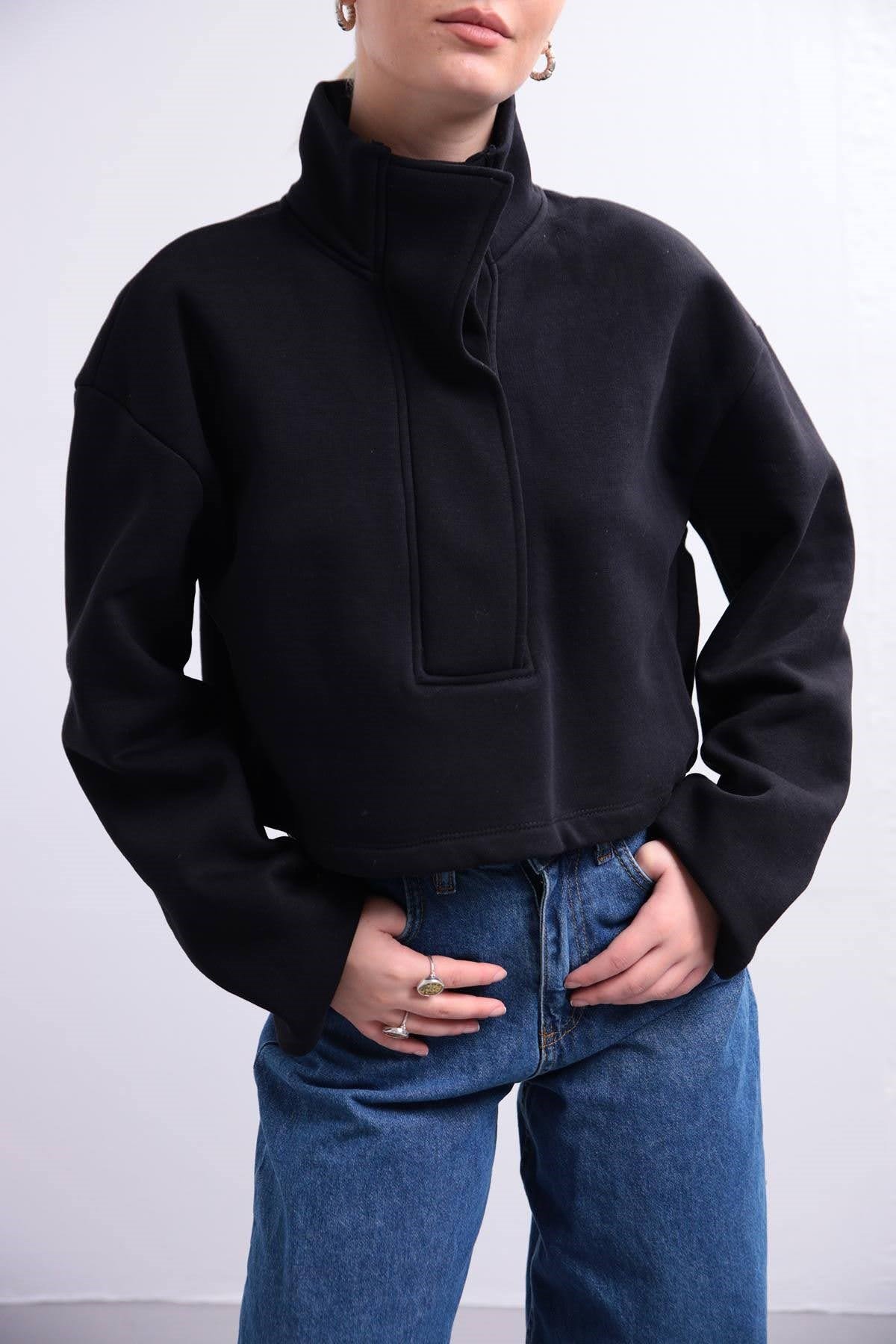  Siyah Çıt Çıtlı Crop Sweat