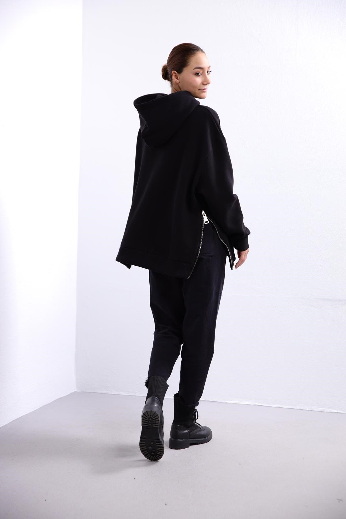  Siyah Kapüşonlu Kanguru Cep Fermuarlı Sweatshirt