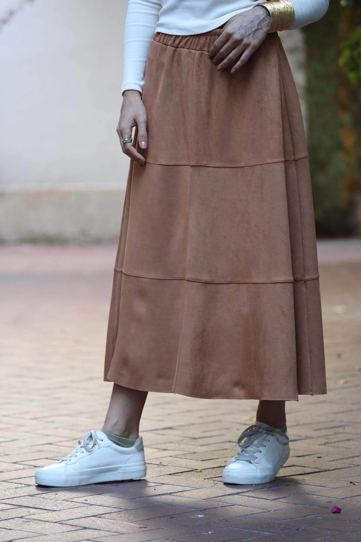 Taba Dikiş Detaylı Süet Kloş Etek