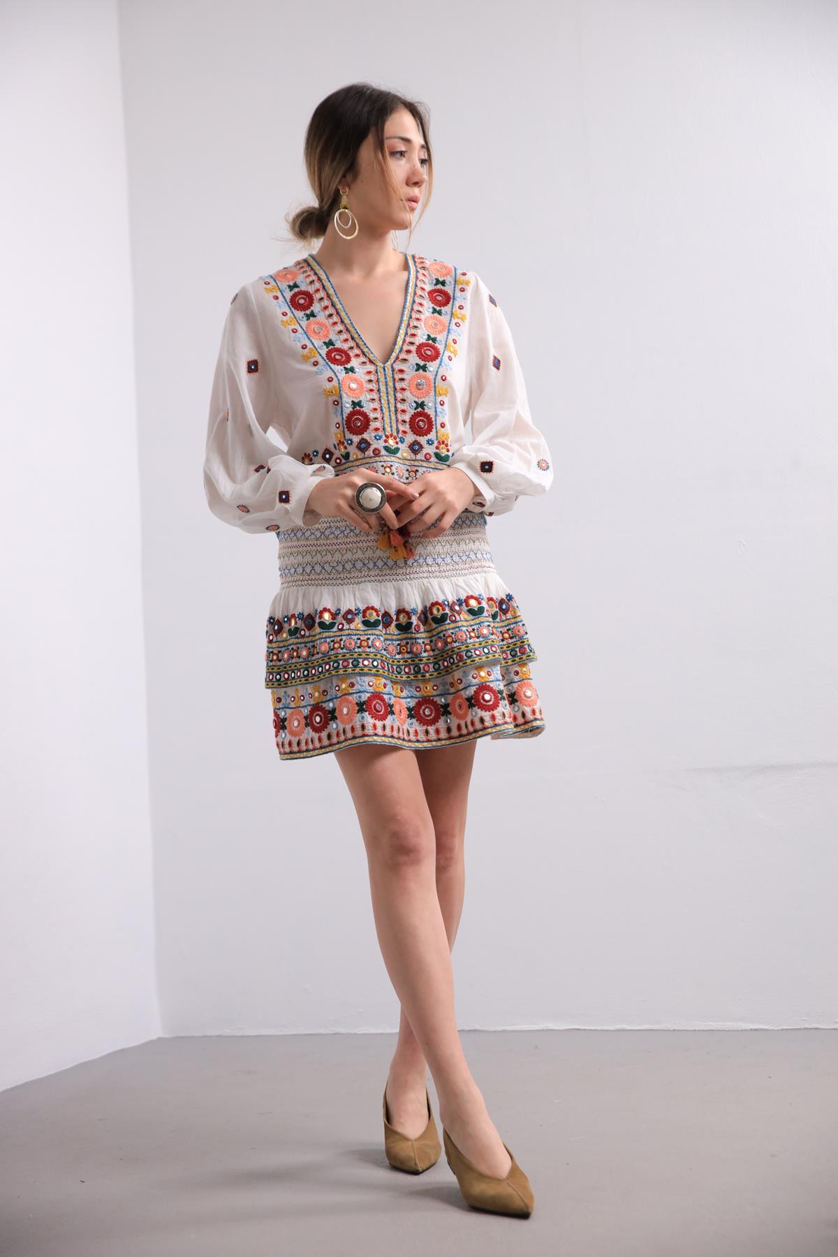  Beyaz Balık İşlemeli İğne Oyalı Bohem Mini Etek Takım