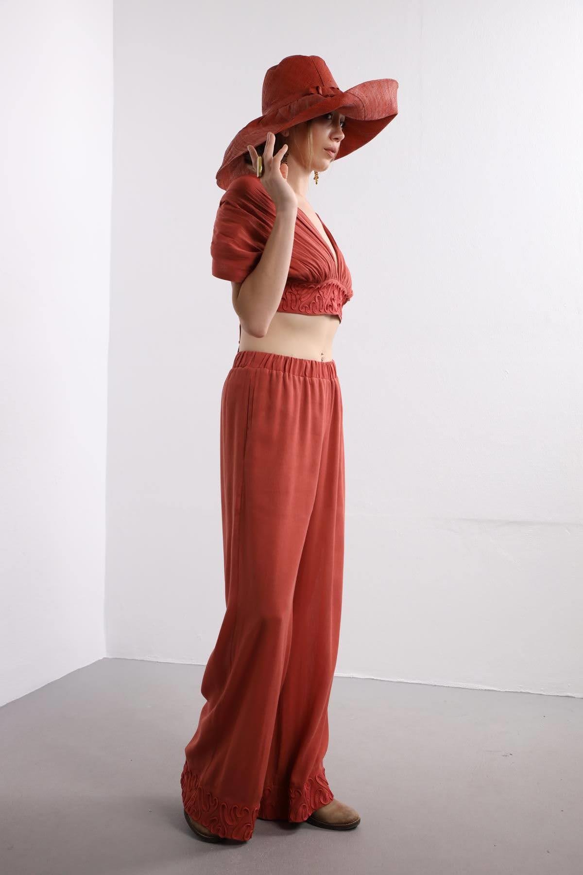  Kiremit Rengi Derin Dekolteli İşlemeli Bohem Takım