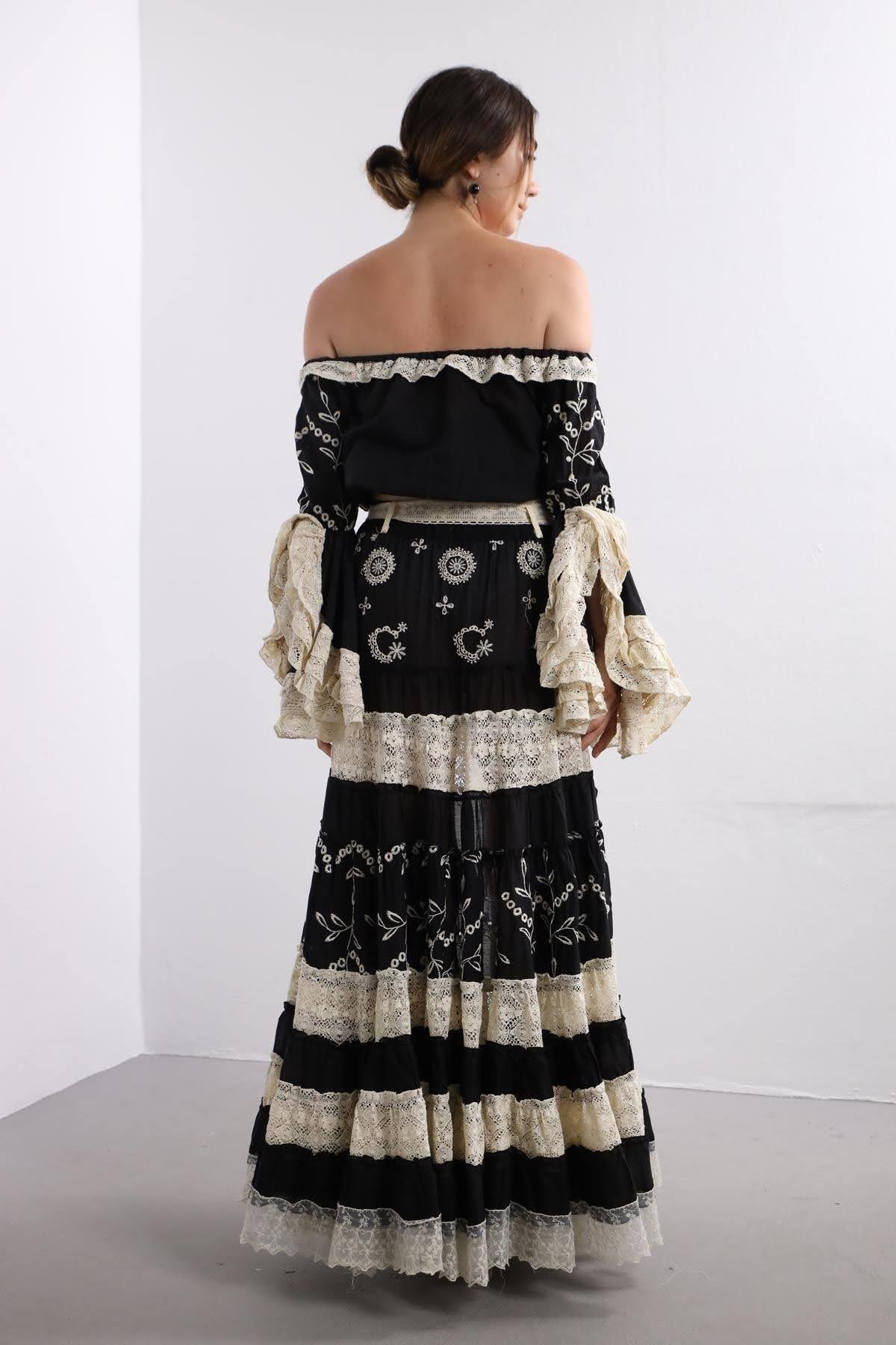  Siyah Dantelli Straplez Etek Takım