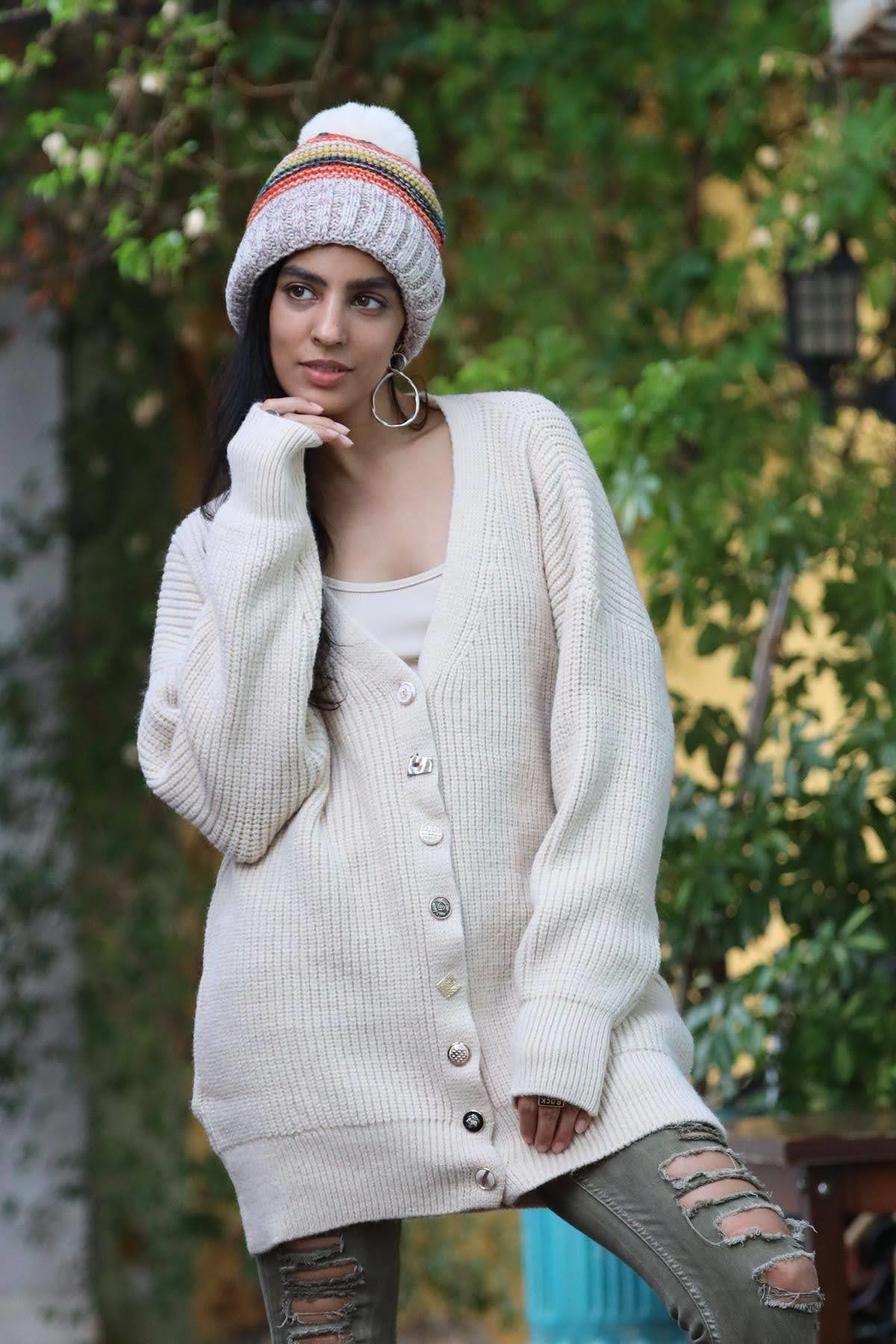 Taş Rengi Düğmeleri Farklı Fitilli Triko Hırka