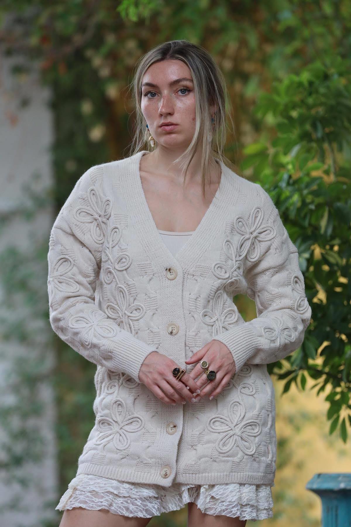 Taş Rengi Kabartma Desenli Triko Hırka