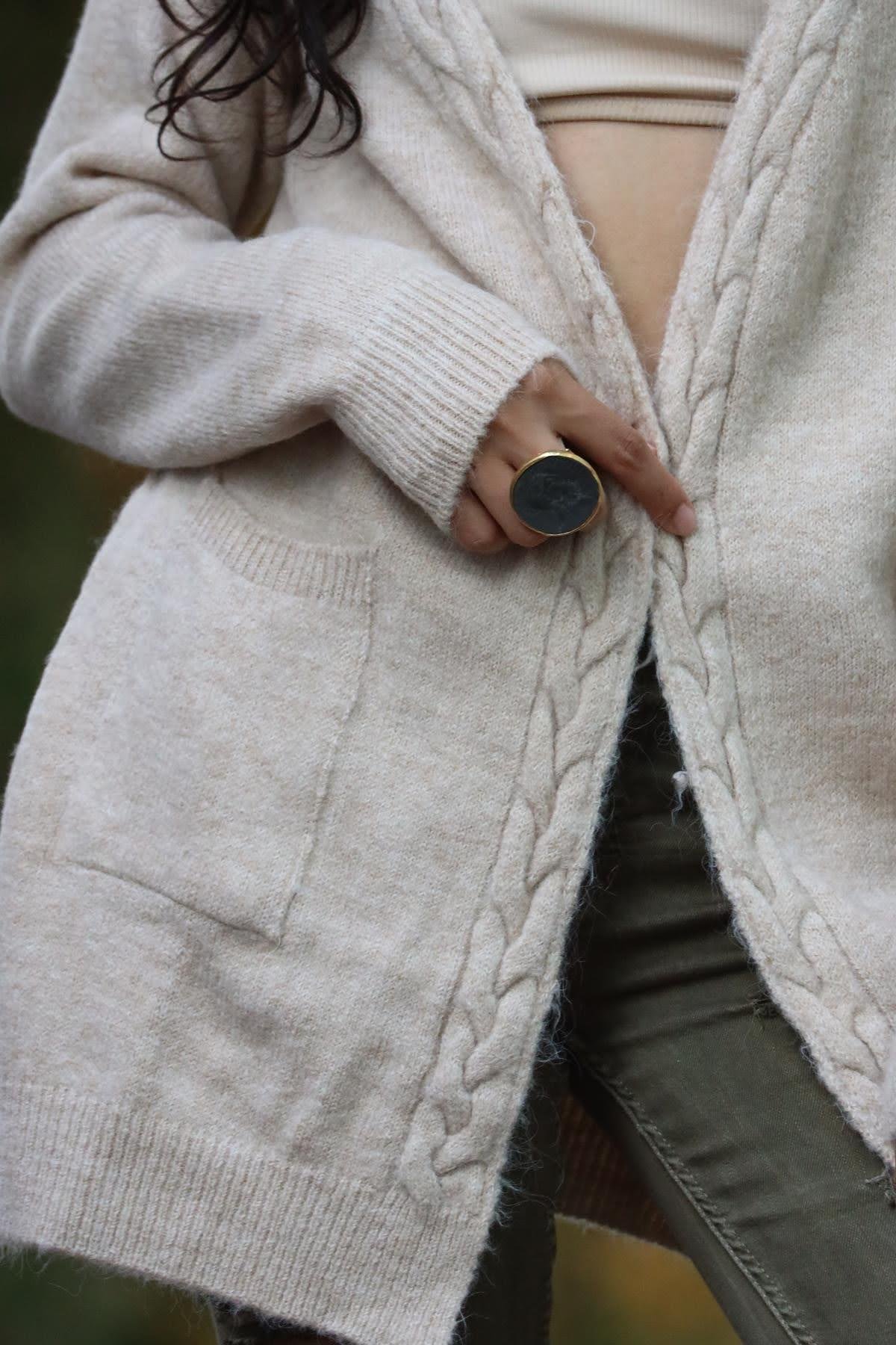 Taş Rengi Örgü Detaylı Cepli Hırka