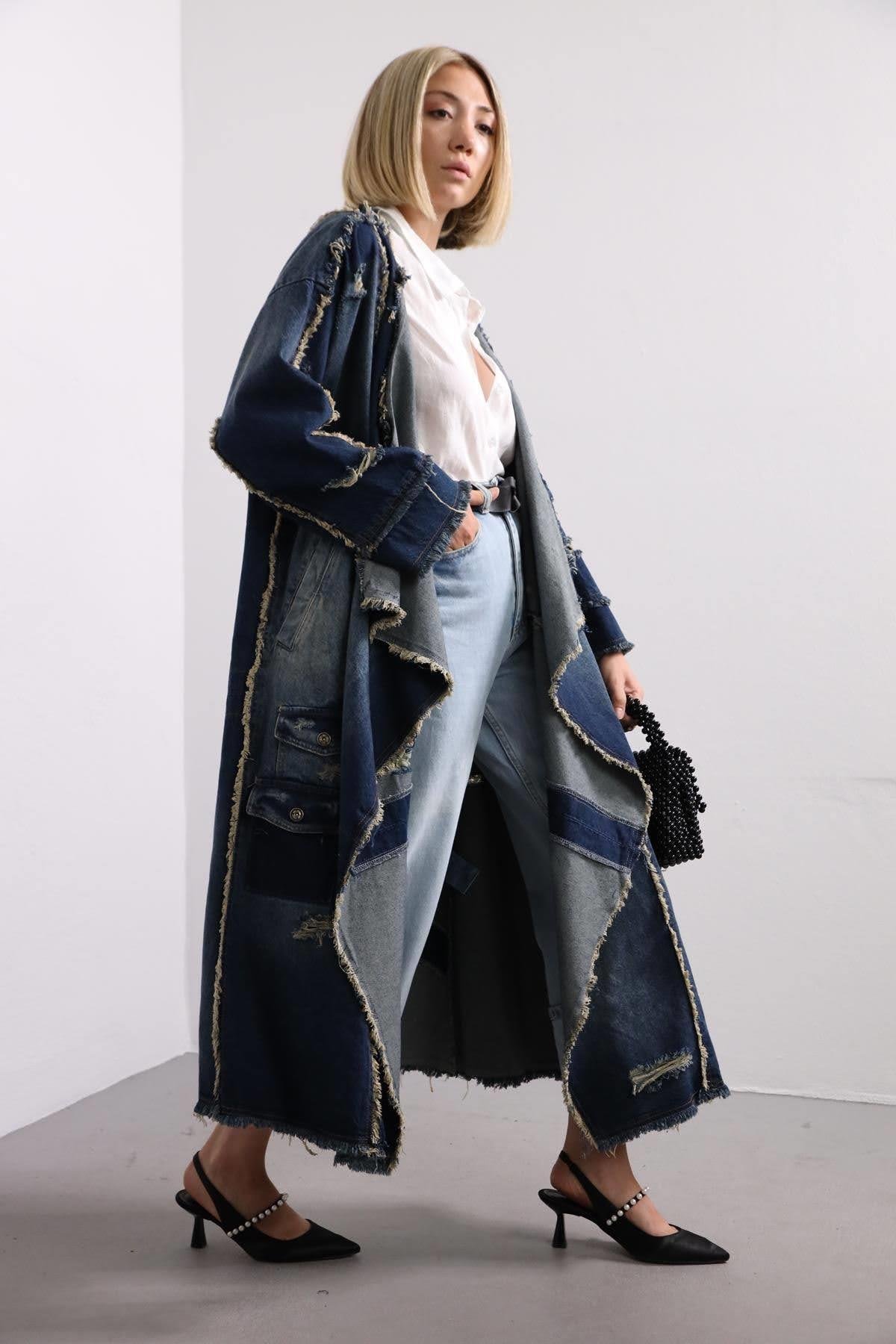  Mavi Yırtık Detaylı Denim Trençkot