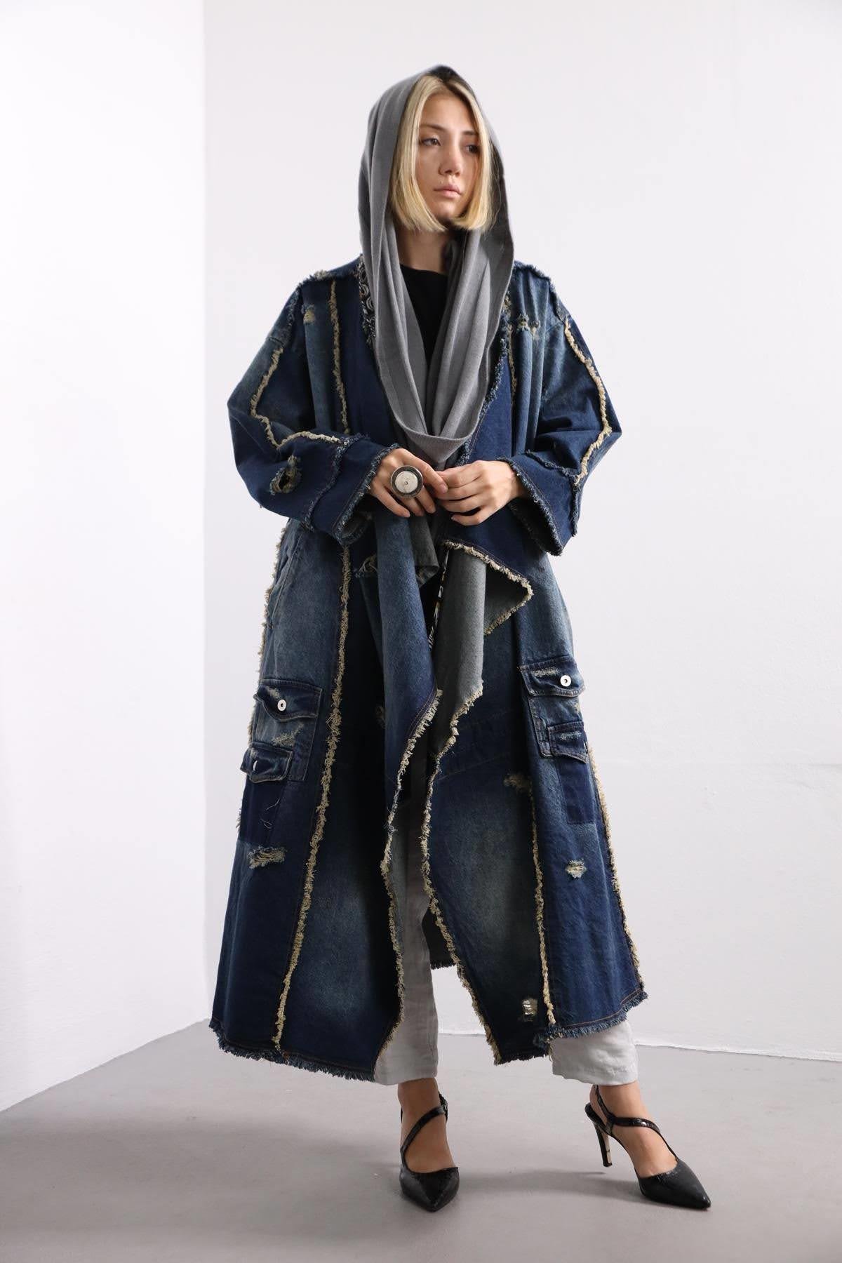  Mavi Yırtık Detaylı Denim Trençkot