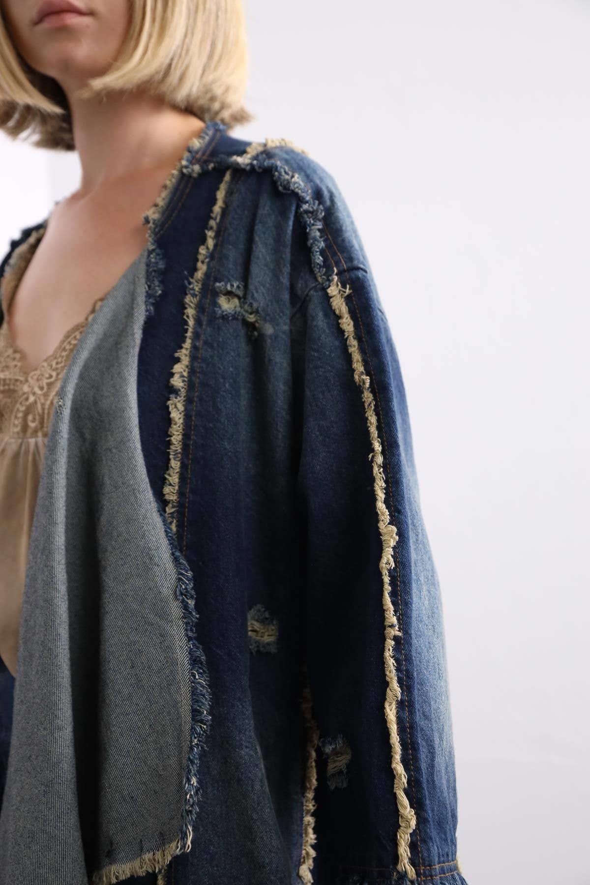  Mavi Yırtık Detaylı Denim Trençkot