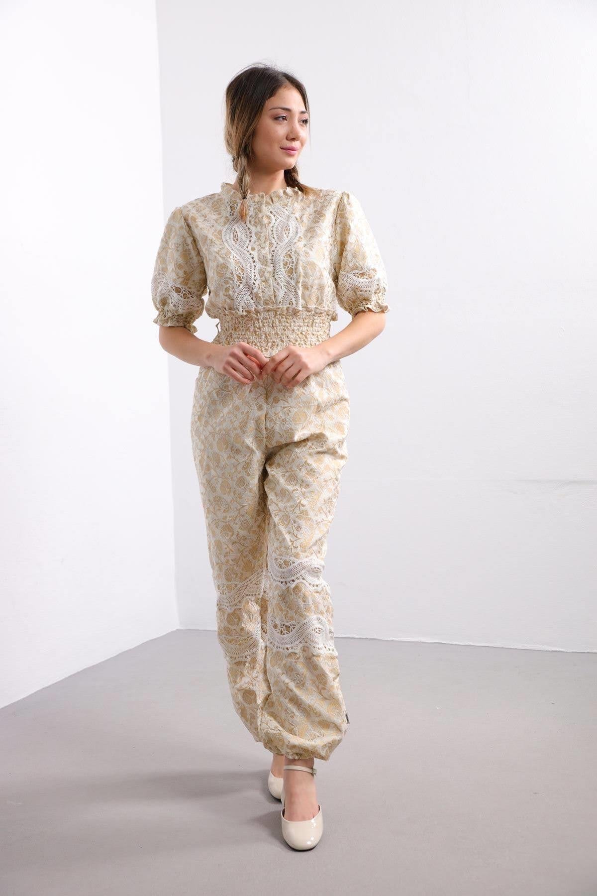 Bej Güpürlü Beli Lastikli Şık Tulum - Şaman Butik Bej Güpürlü Beli Lastikli Şık Tulum