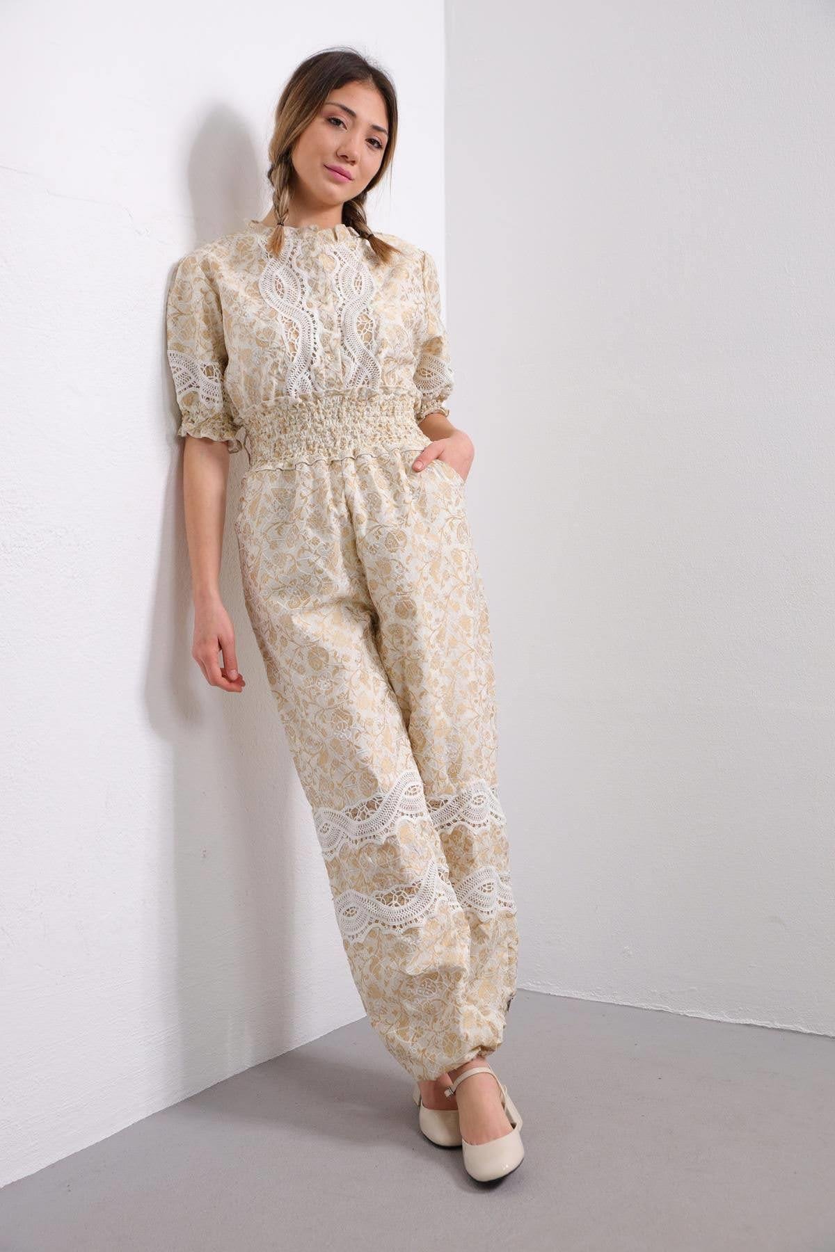 Bej Güpürlü Beli Lastikli Şık Tulum - Şaman Butik Bej Güpürlü Beli Lastikli Şık Tulum