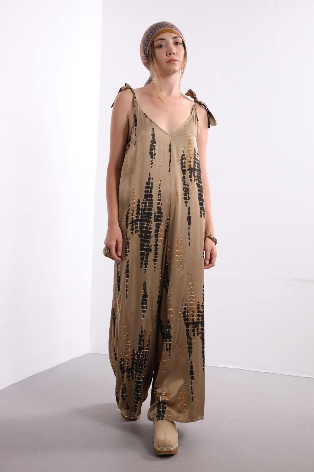 Kahverengi Batik Desenli Saten Tulum - Şaman Butik Kahverengi Batik Desenli Saten Tulum