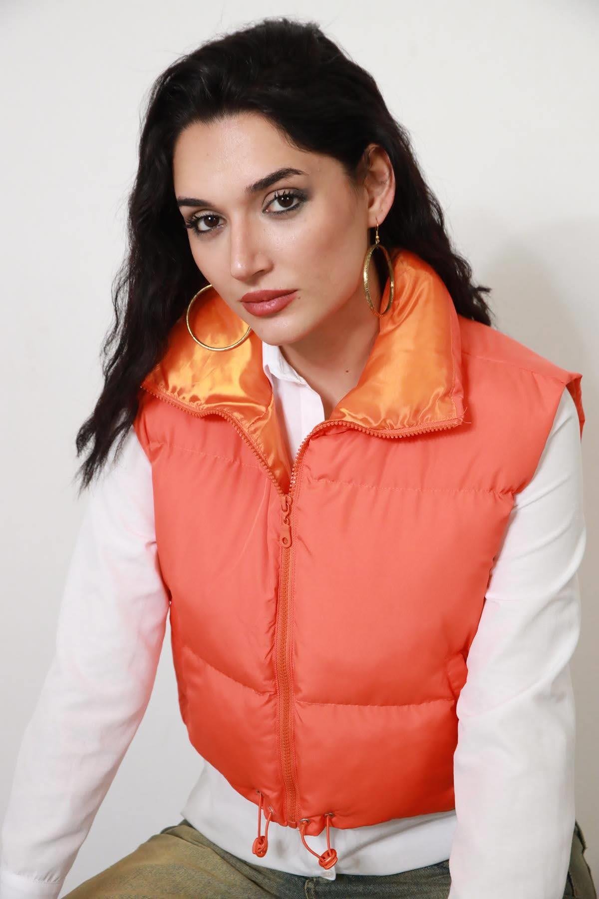Turuncu Lastik Detay Kısa Yelek