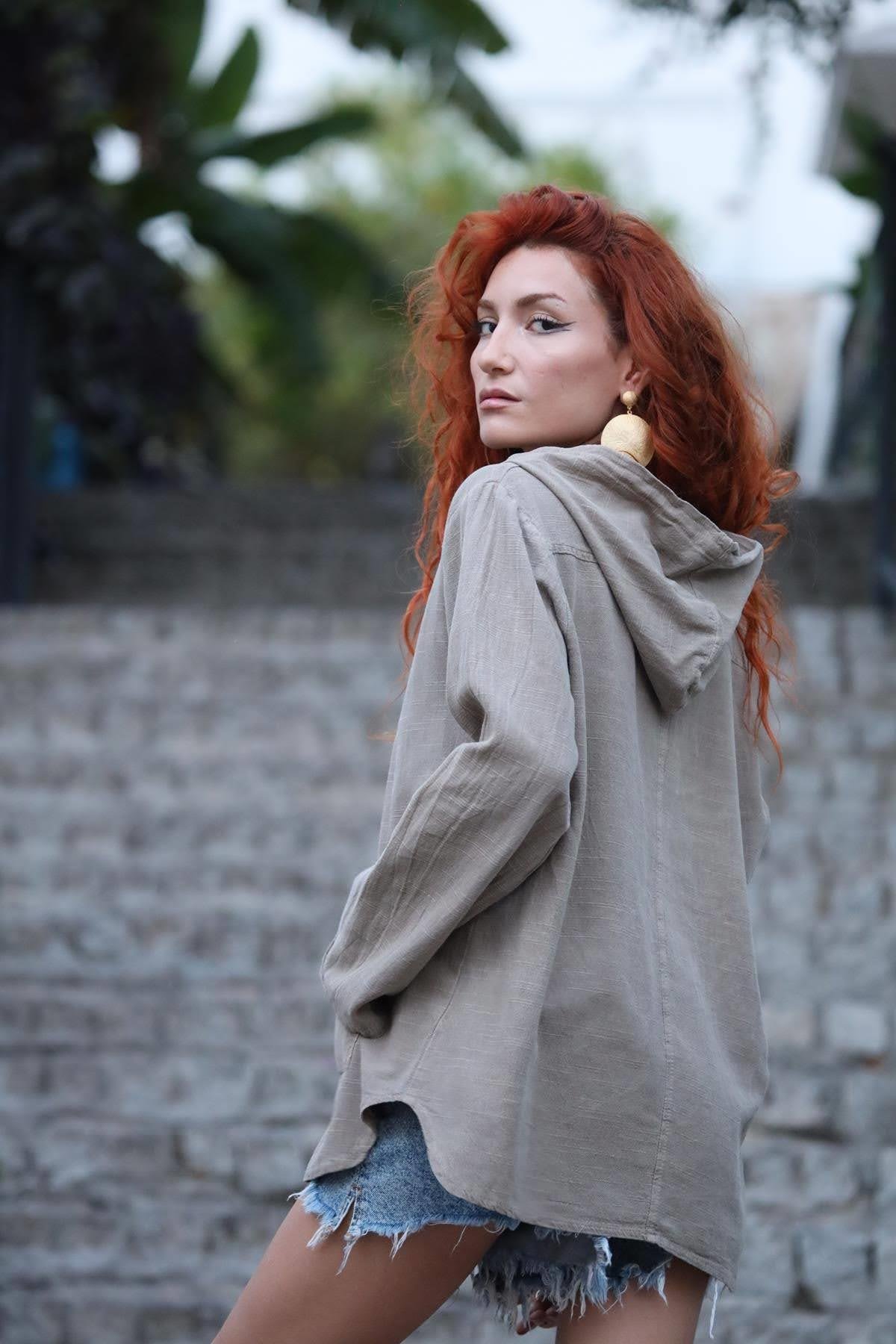 Vizon Rengi Düğmeli Kanguru Cepli Kapüşonlu Sweat