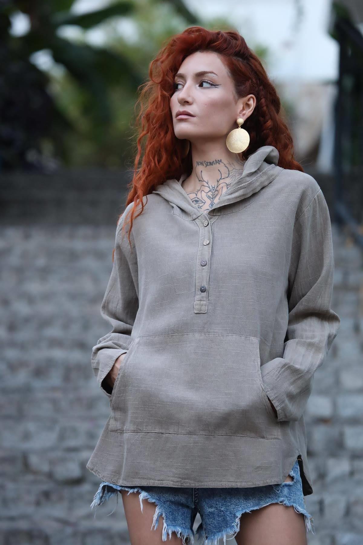 Vizon Rengi Düğmeli Kanguru Cepli Kapüşonlu Sweat