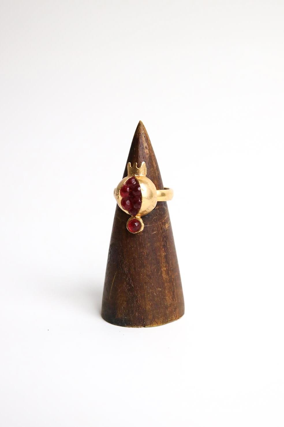  Altın Kaplama Doğal Taşlı Nar Tasarım Yüzük