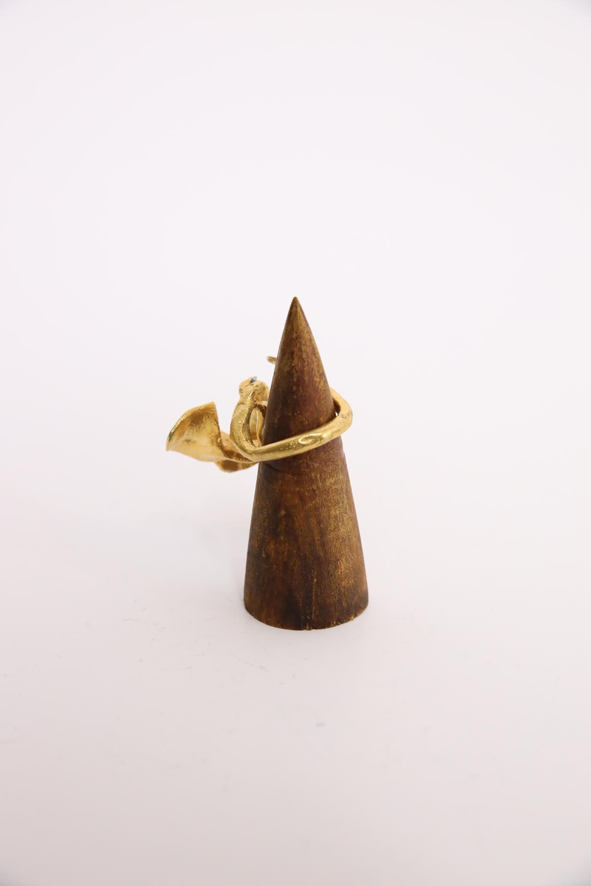  Dalga Tasarım Yeşil Emaye Kaplı Yüzük