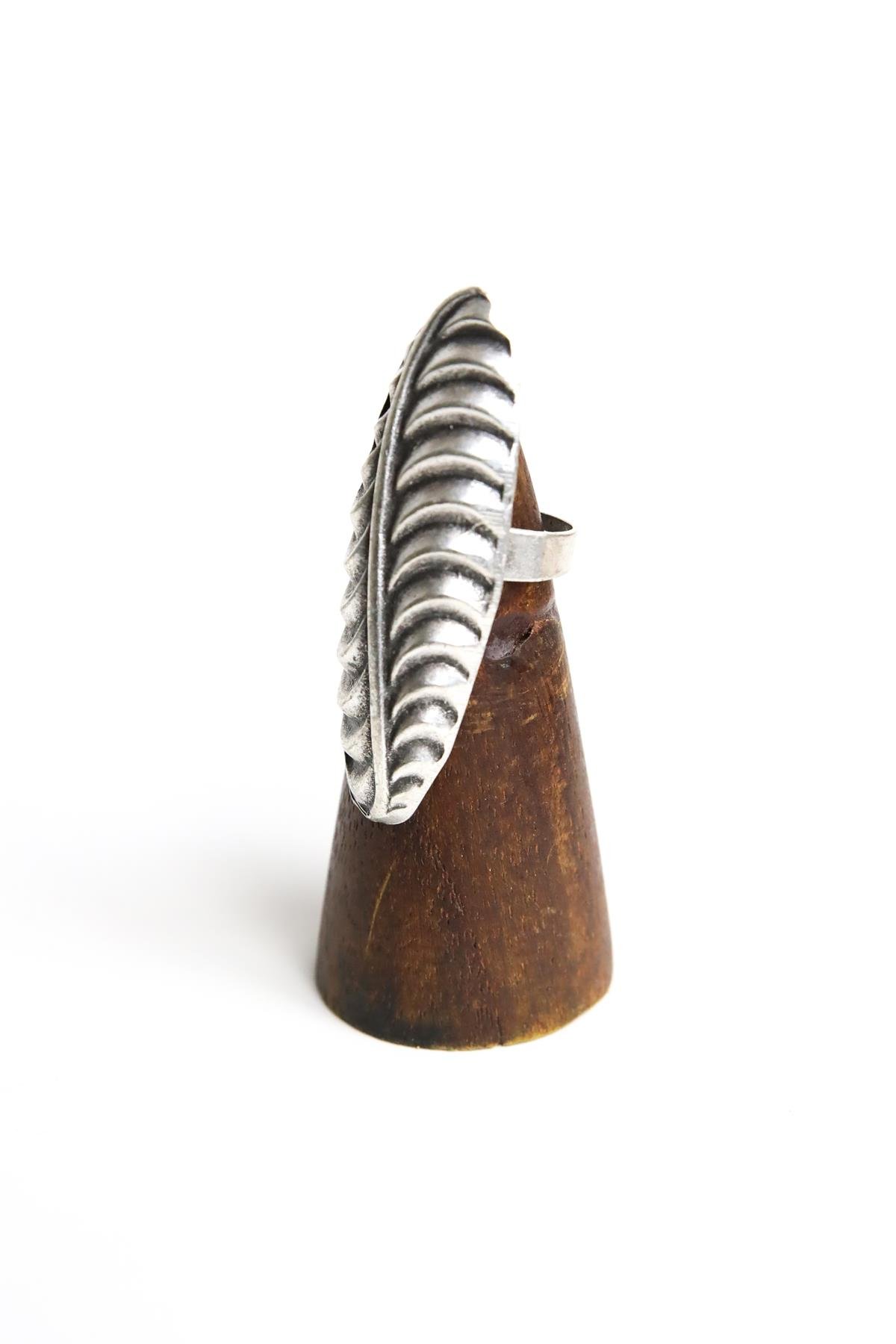  Gümüş Kaplama Oval Dalga Tasarım Yüzük