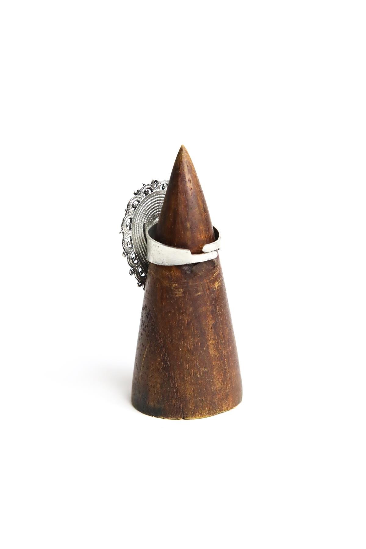  Gümüş Kaplama Spiral Desenli Tasarım Yüzük