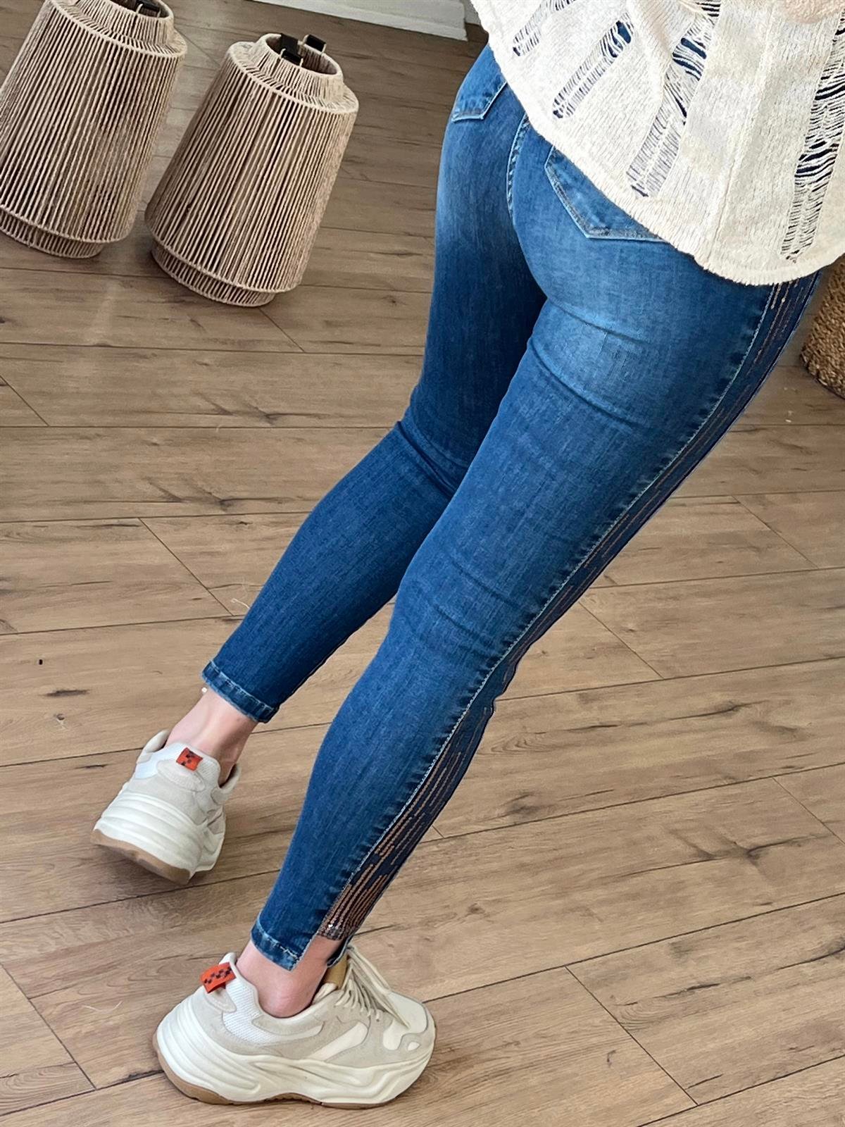 902-OMD YANLARI PAYET DETAYLI JEAN MAVİ