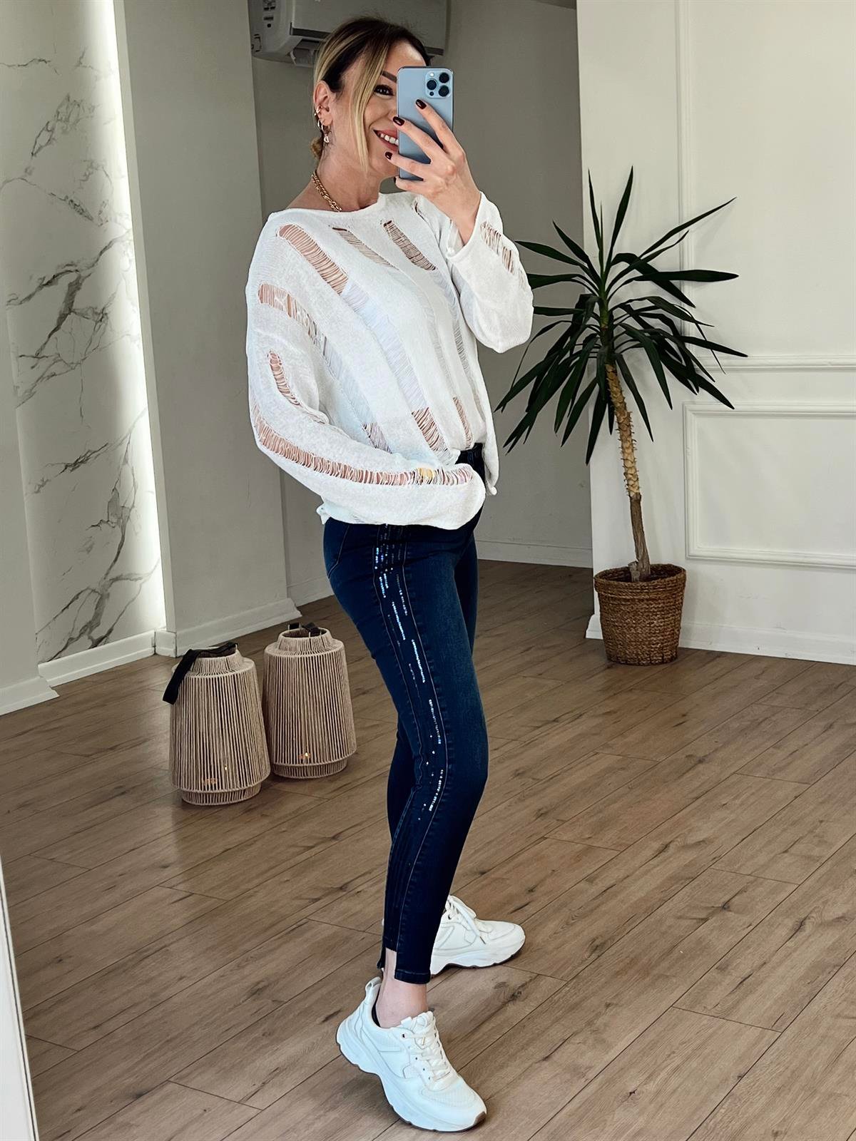 902 YANLARI PAYET DETAYLI JEAN LACİVERT