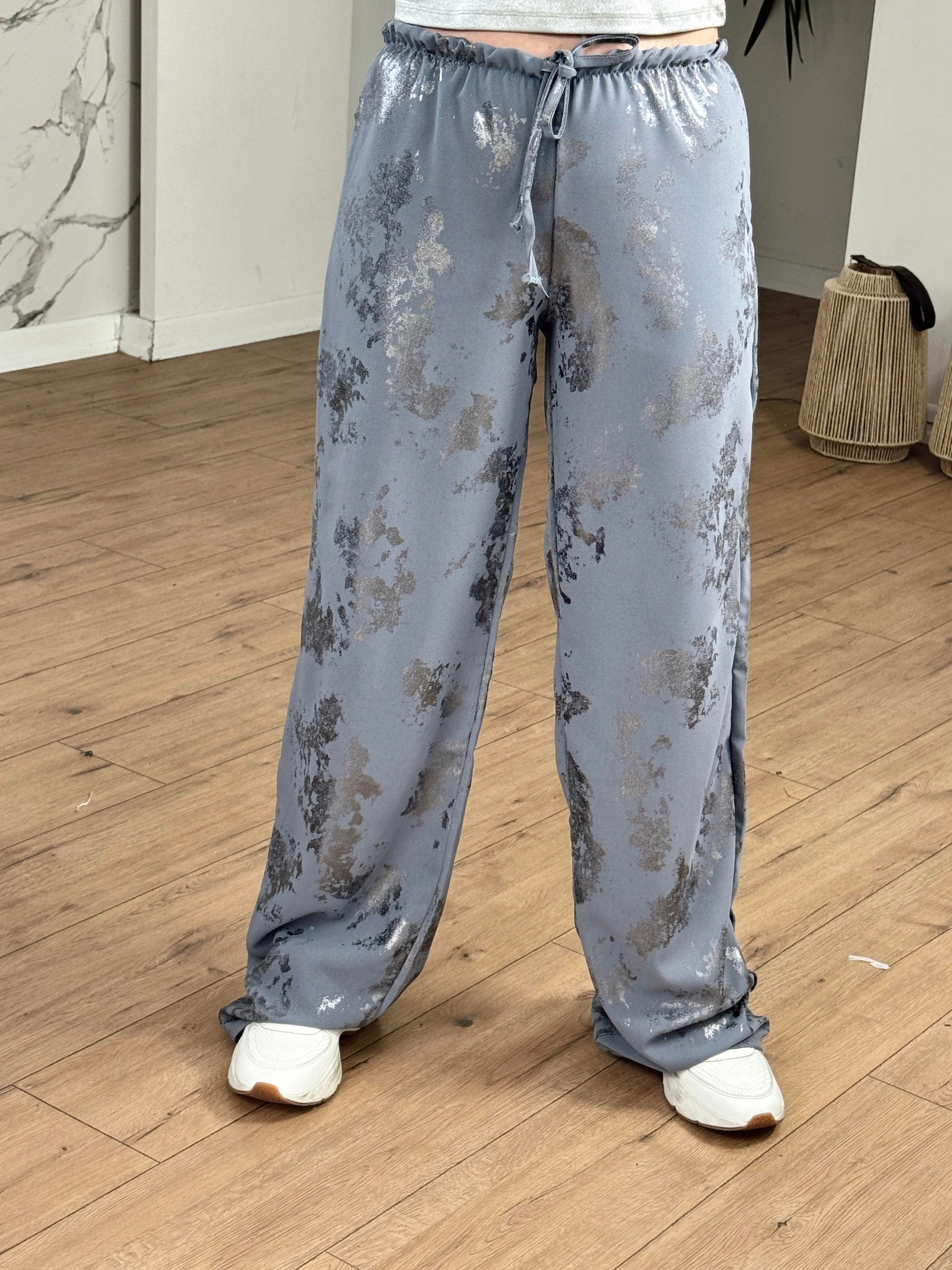 Beli Bağcıklı Varak Baskılı Pantolon GRİ