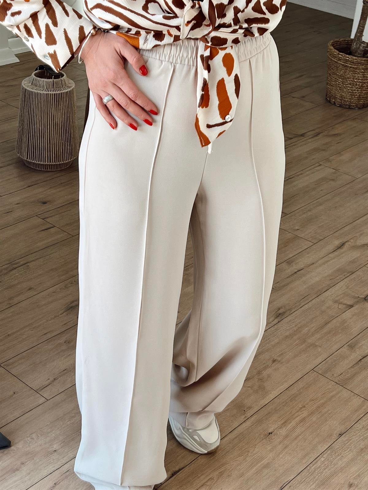 BELİ LASTİKLİ ÖNÜ DİKİŞLİ BOL PAÇA PANTOLON BEJ