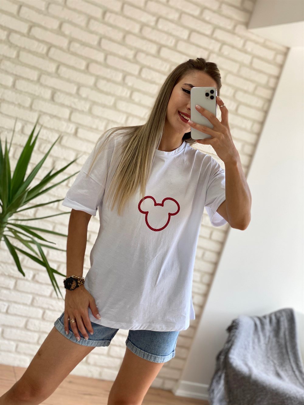 Beyaz Arkası Mickey Baskılı Tişört