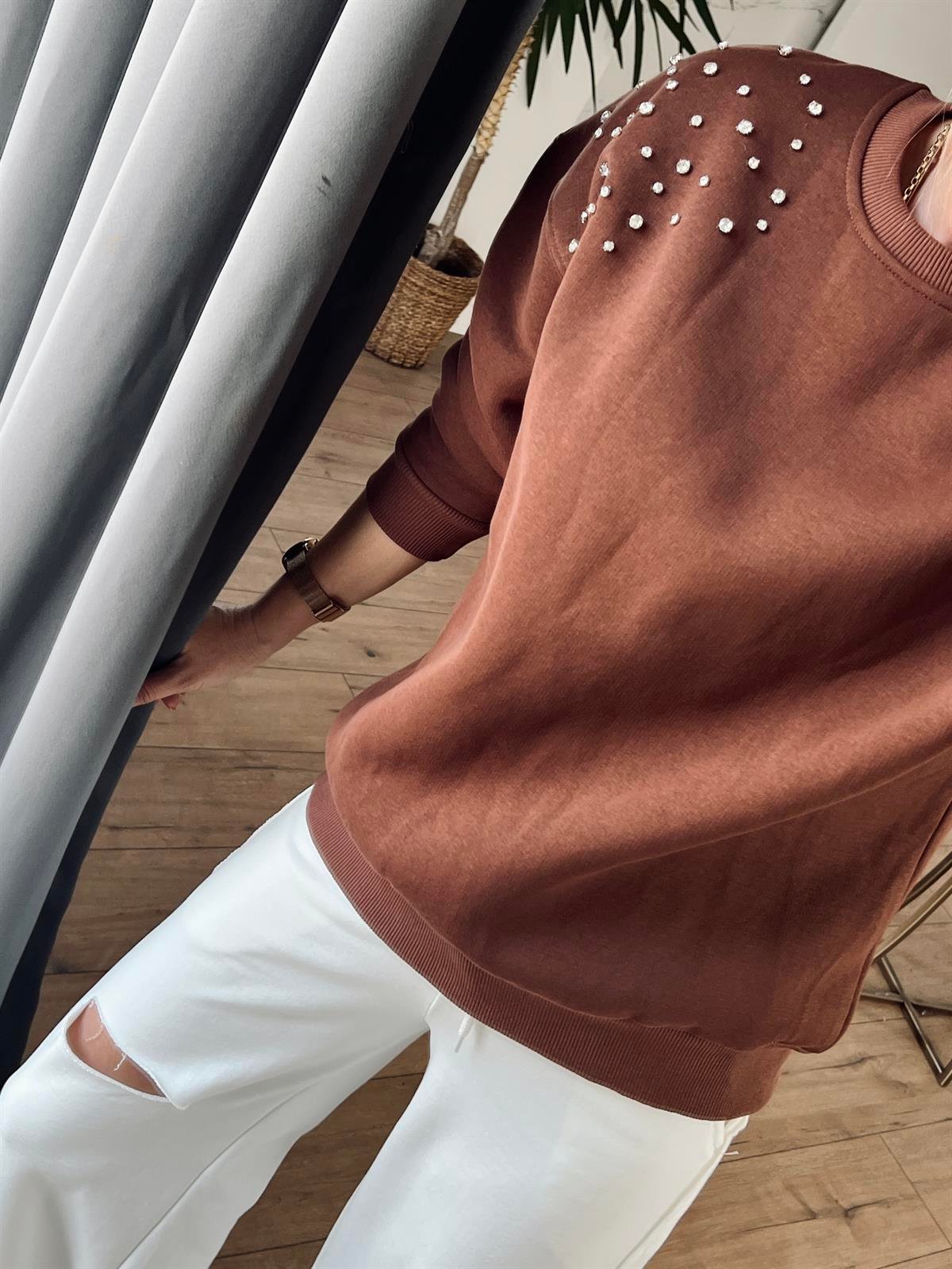 Bisiklet Yaka Taşlı Sweat KAHVE