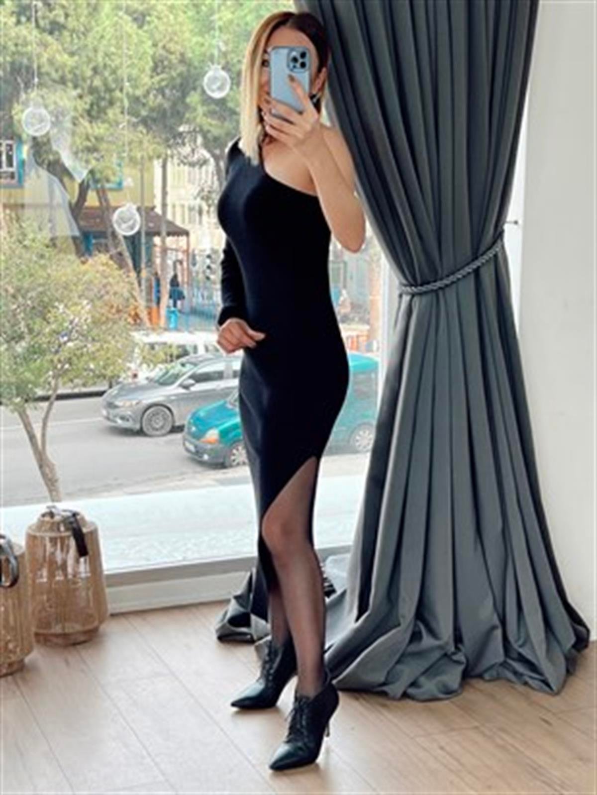 BİSİKLET YAKA TEK OMUZ TEK KOL ELBİSE SİYAH