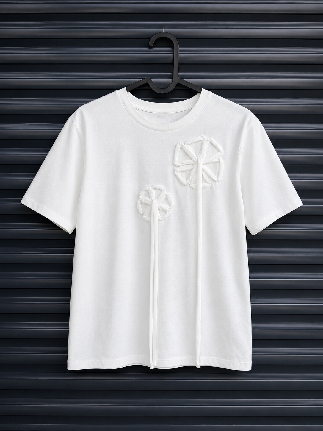 Çiçek Aplikeli Tshirt EKRU