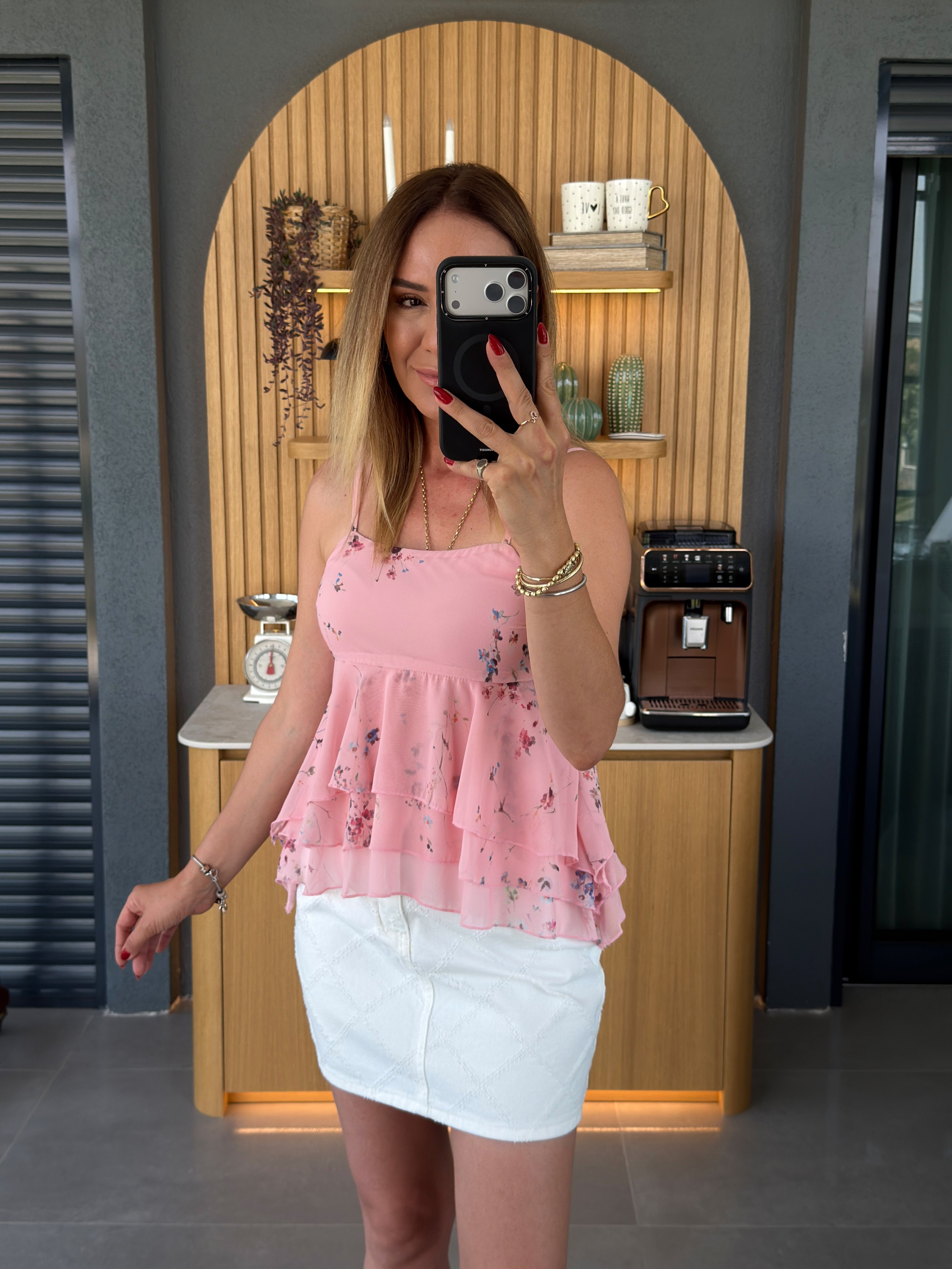 Çiçek Desenli Volanlı Askılı Bluz PEMBE
