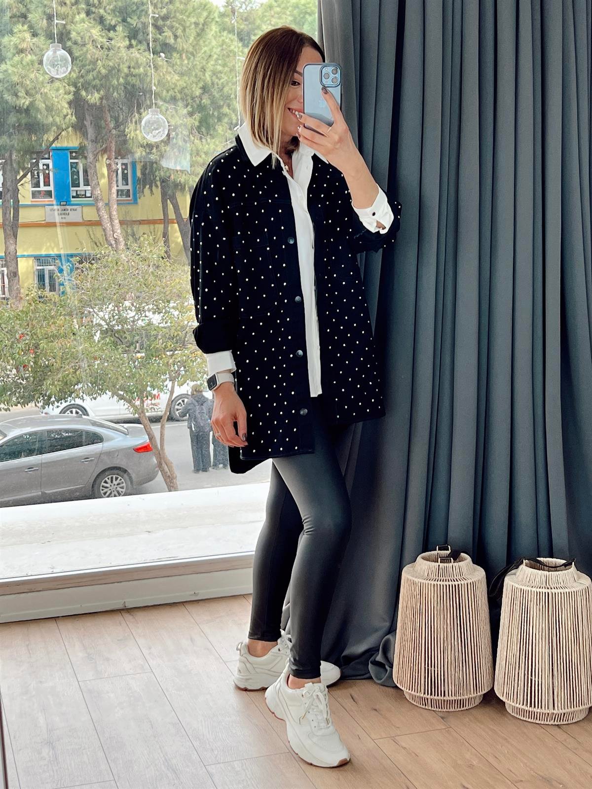 Çift Cepli Taşlı Denim Ceket Siyah