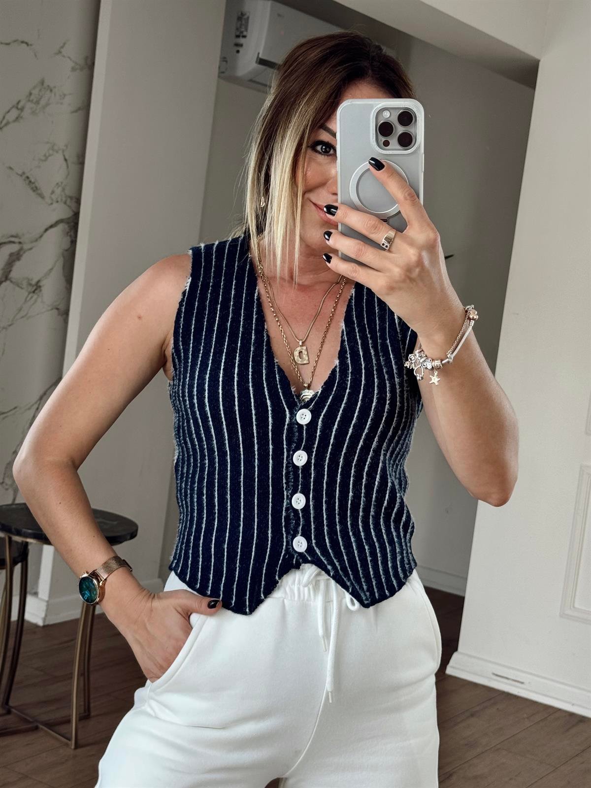 Çizgili Önü Düğmeli Triko Yelek LACİVERT