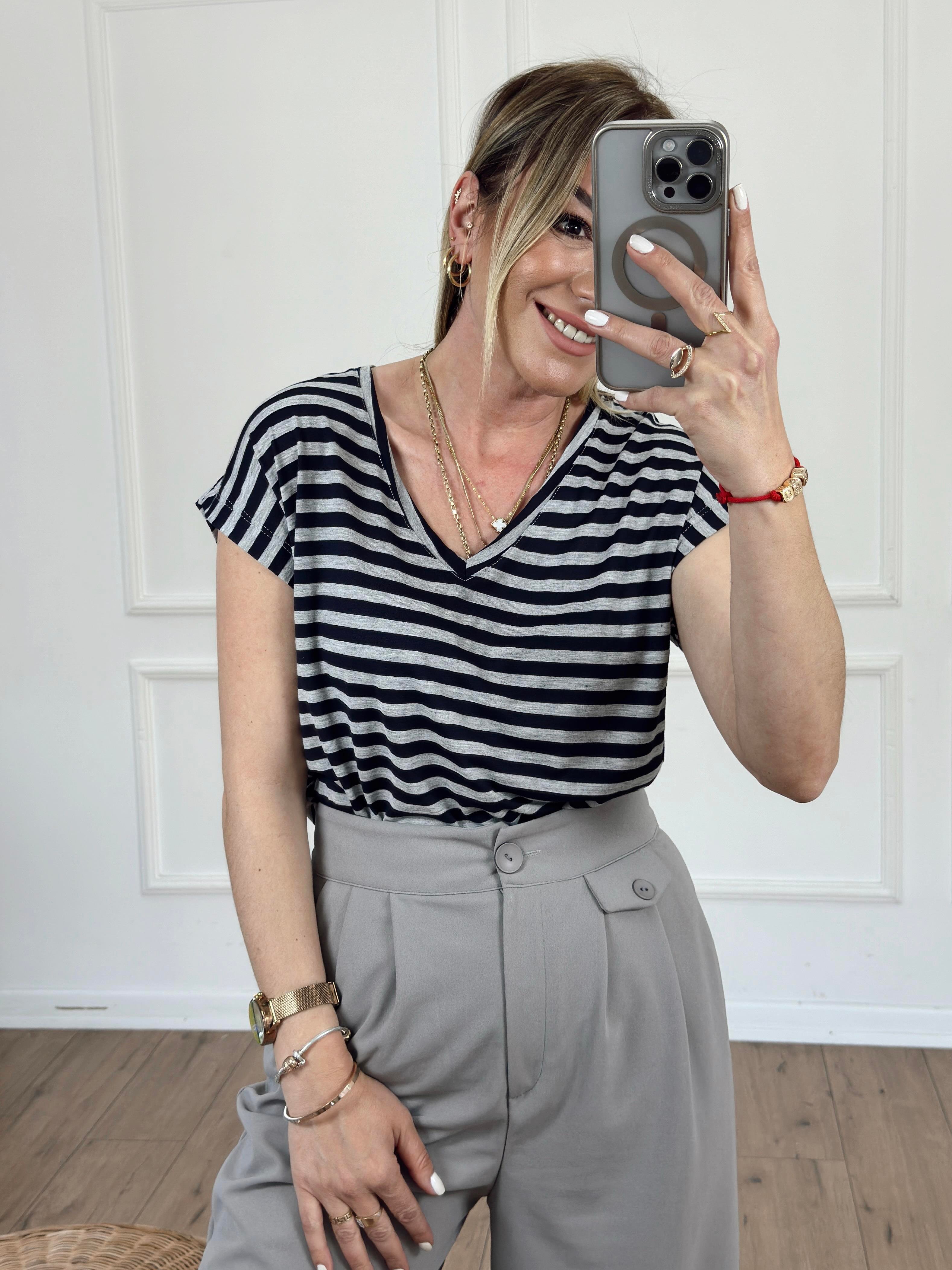 Çizgili V Yaka Basic Tshirt GRİ