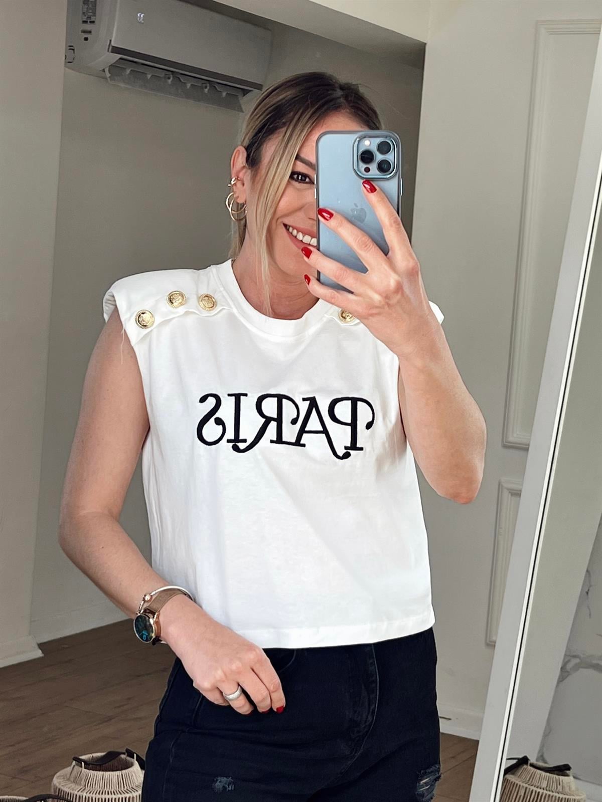 DÜĞME DETAYLI VATKALI KOLSUZ TSHİRT EKRU