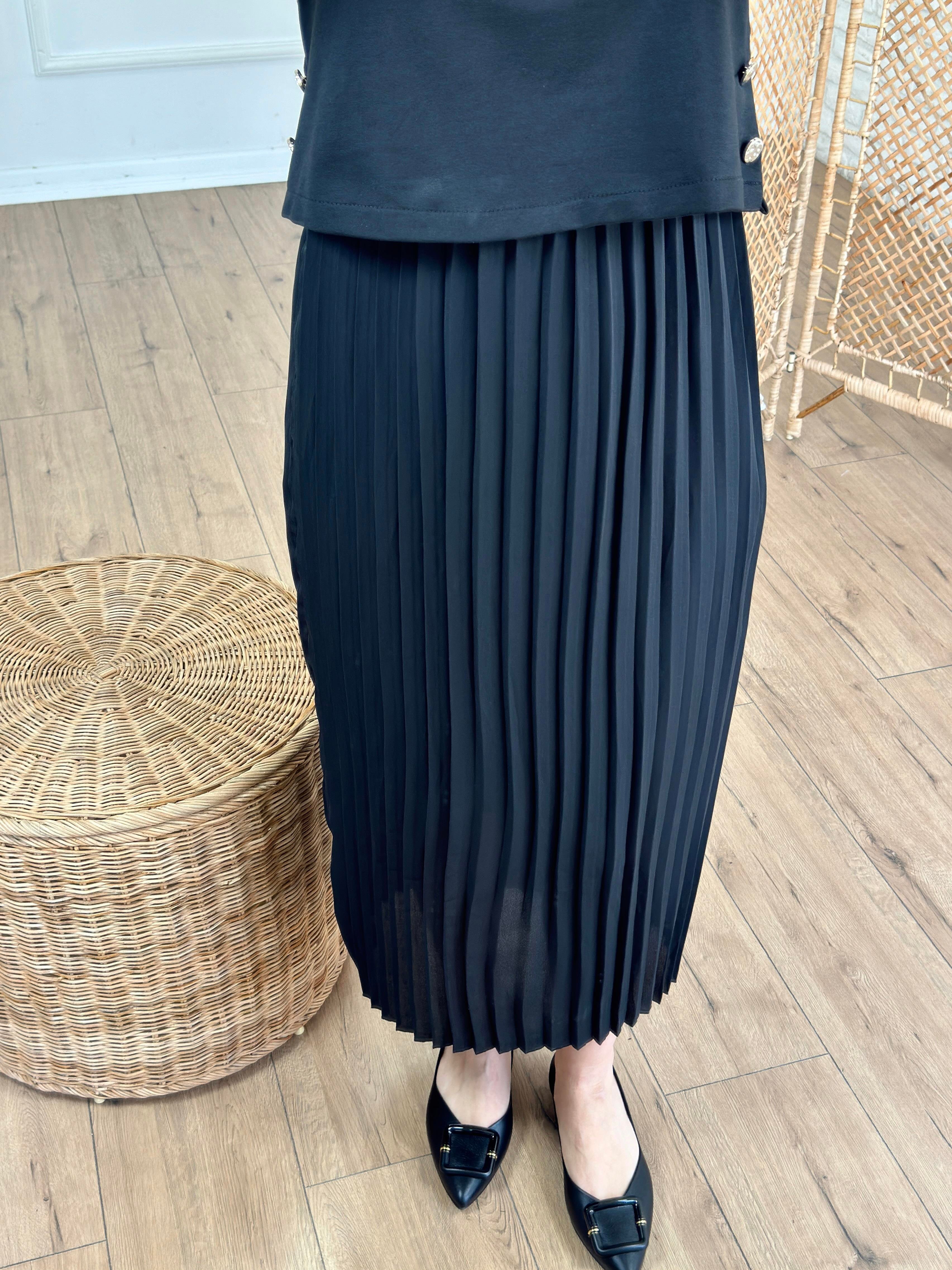 Eteği Piliseli Yanları Düğmeli Elbise SİYAH