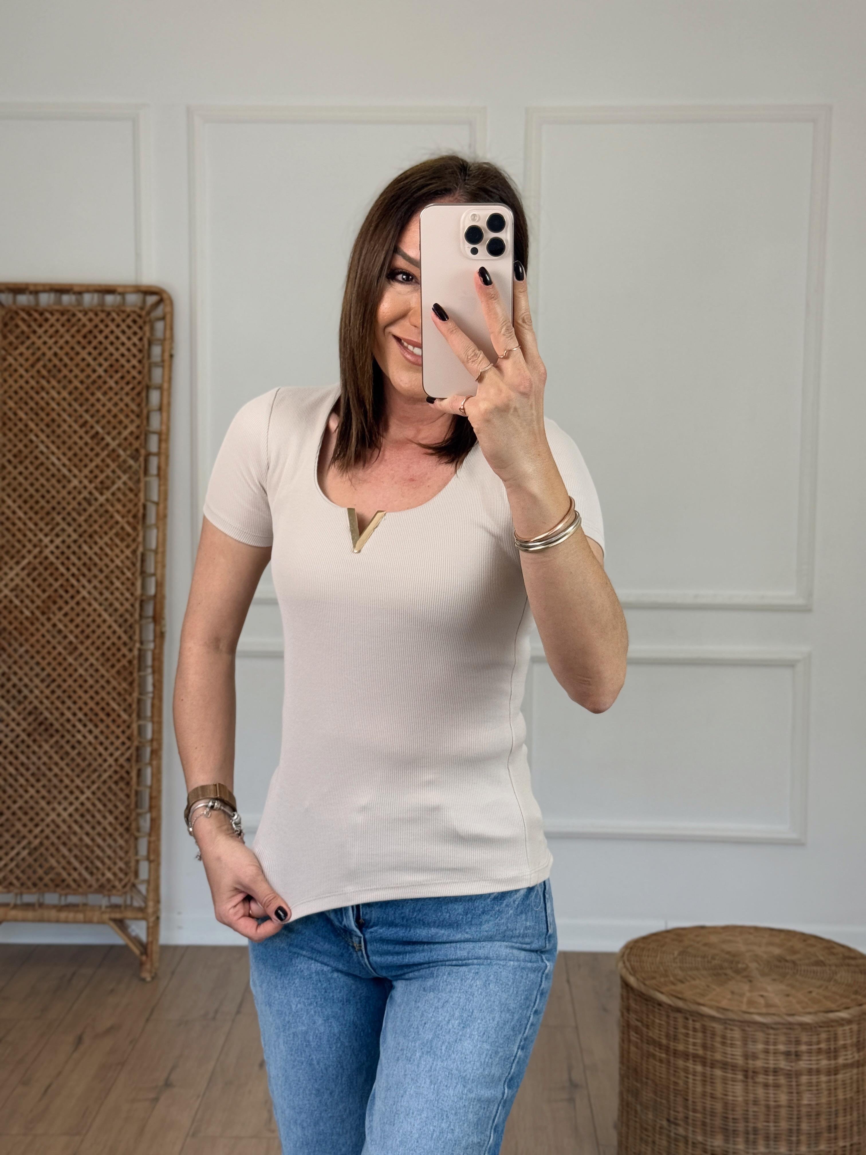 Fitilli V Aksesuarlı Tshirt TAŞ