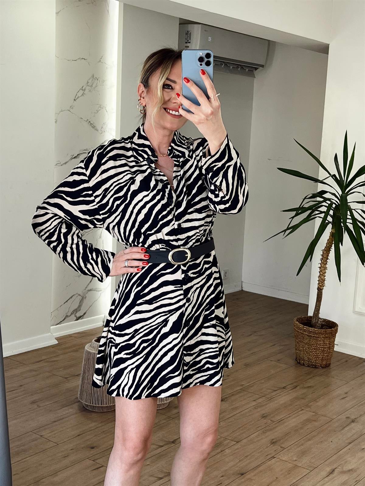 GÖMLEK YAKA DESENLİ ELBİSE SİYAH