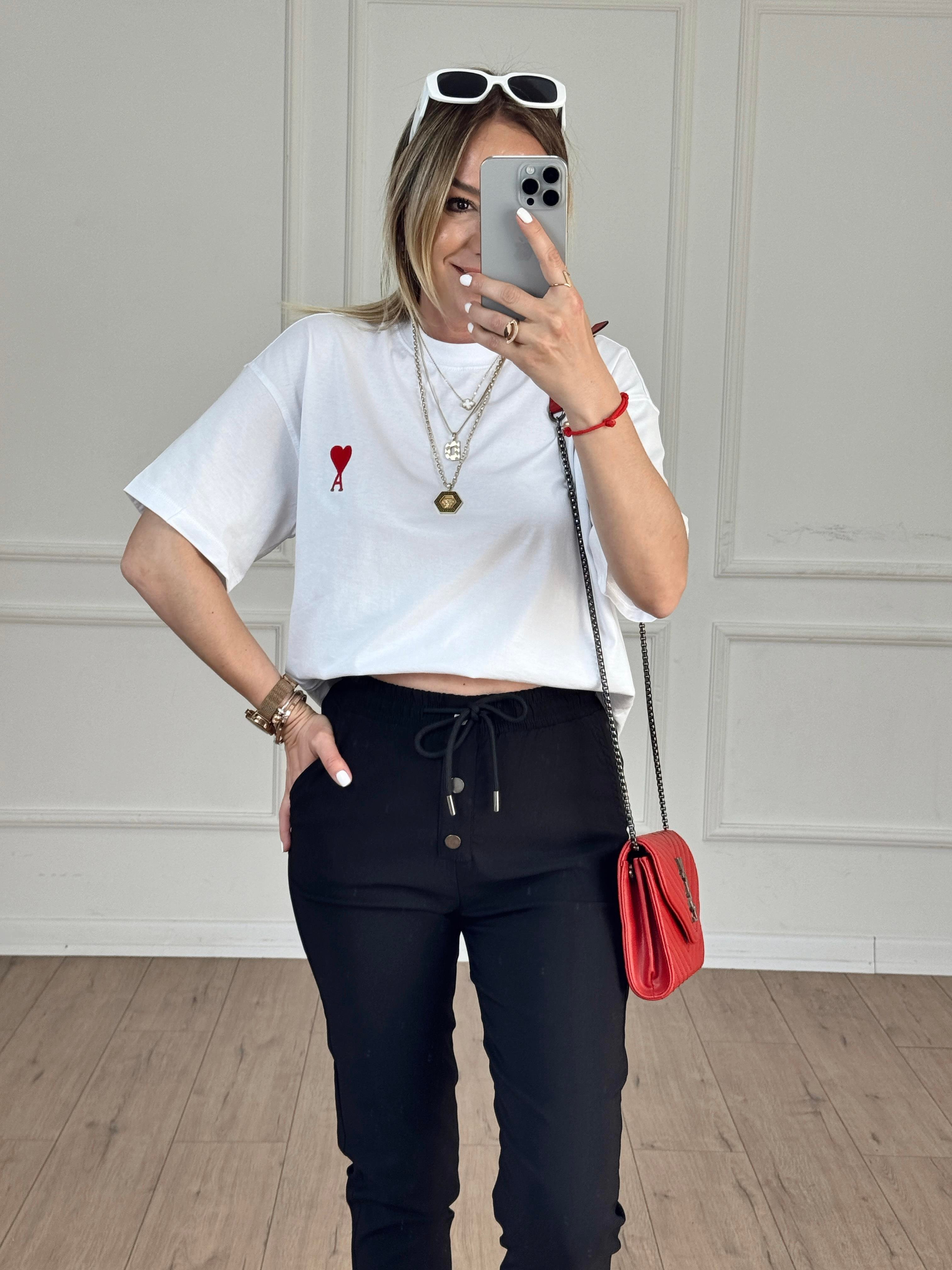 Harf Kalp İşlemeli Tshirt BEYAZ