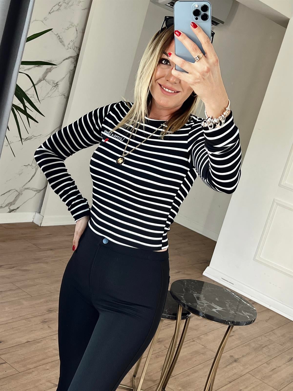 Kalp Nakışlı Çizgili Body SİYAH