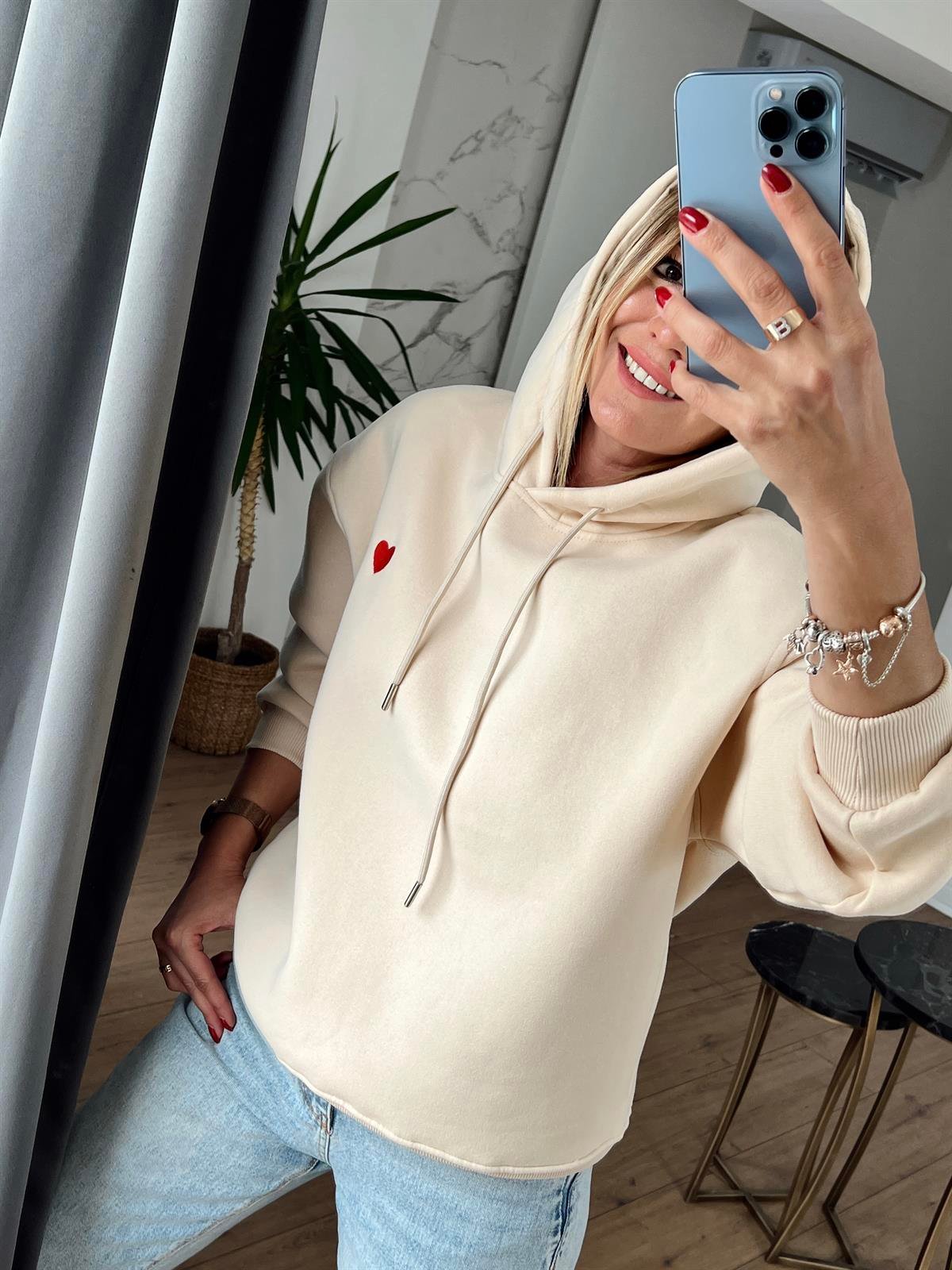 Kalp Nakışlı Kapüşonlu Sweat BEJ