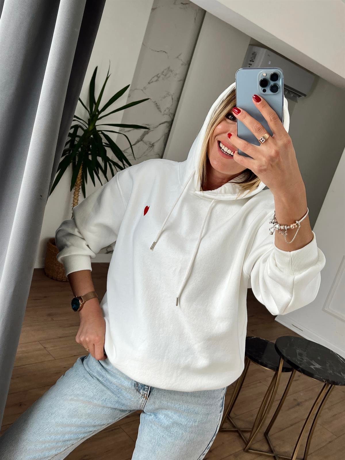 Kalp Nakışlı Kapüşonlu Sweat EKRU