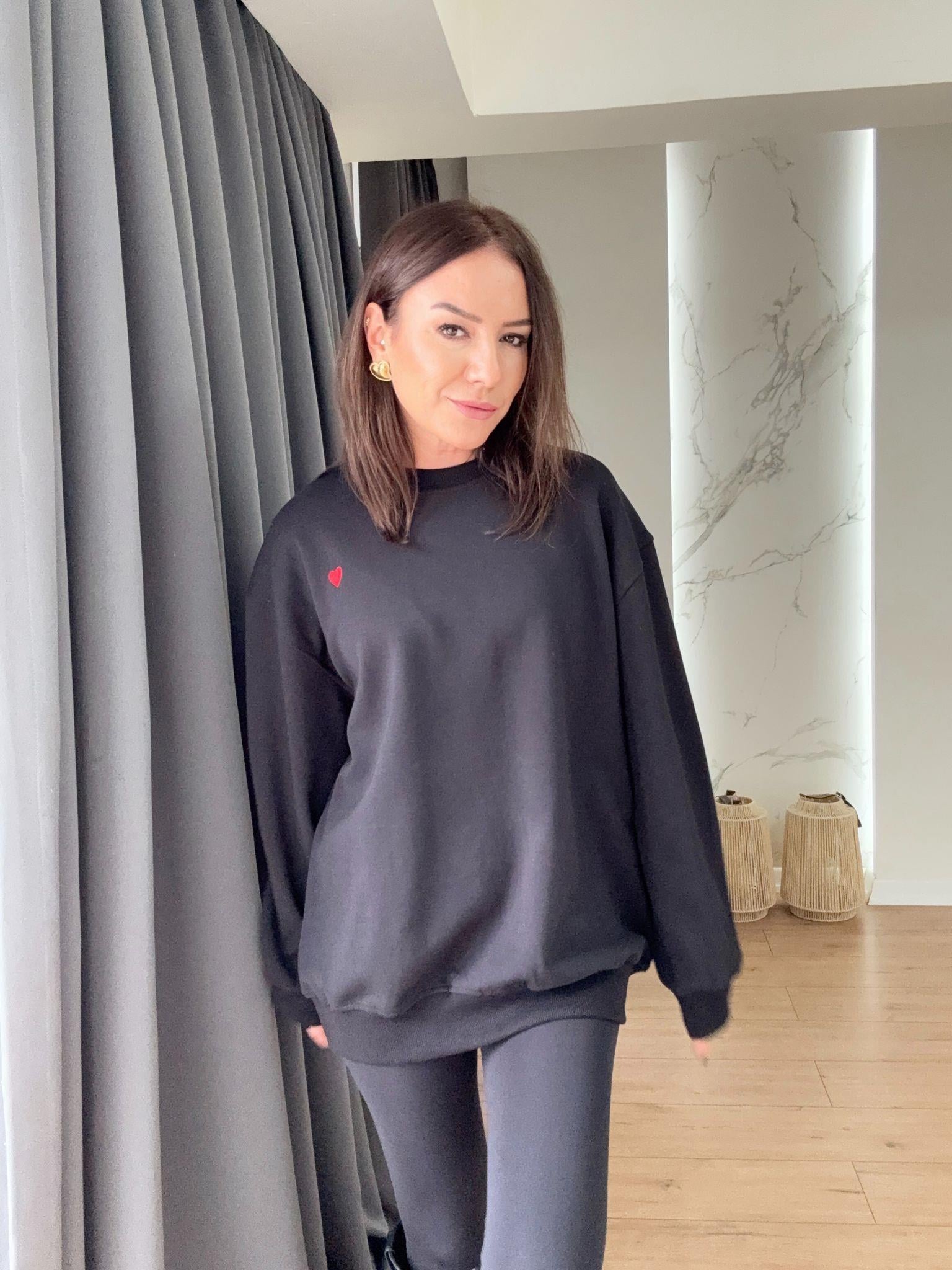 Kalp Nakışlı Sweat SİYAH