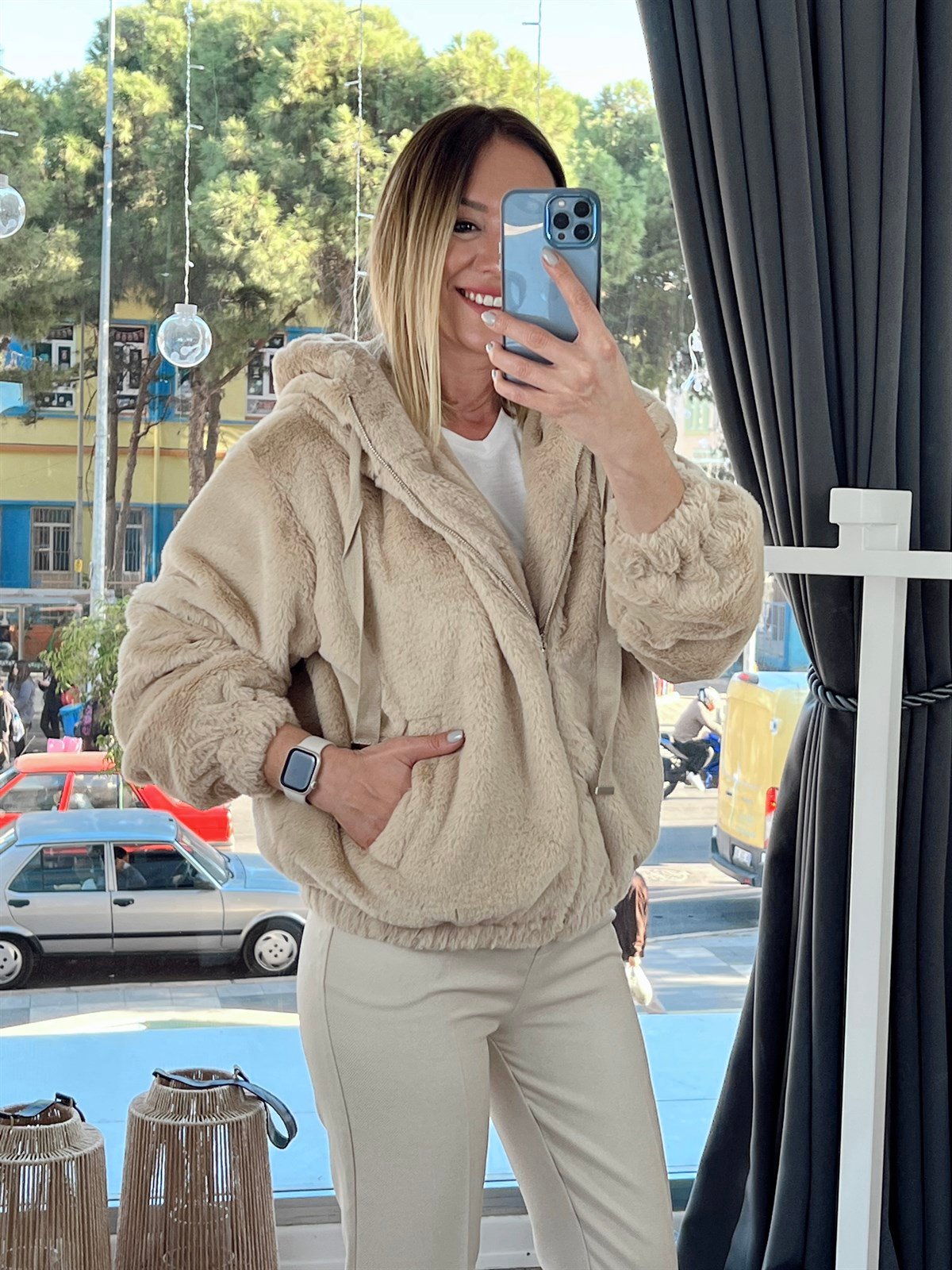 Kapüşonlu Peluş Mont Bej