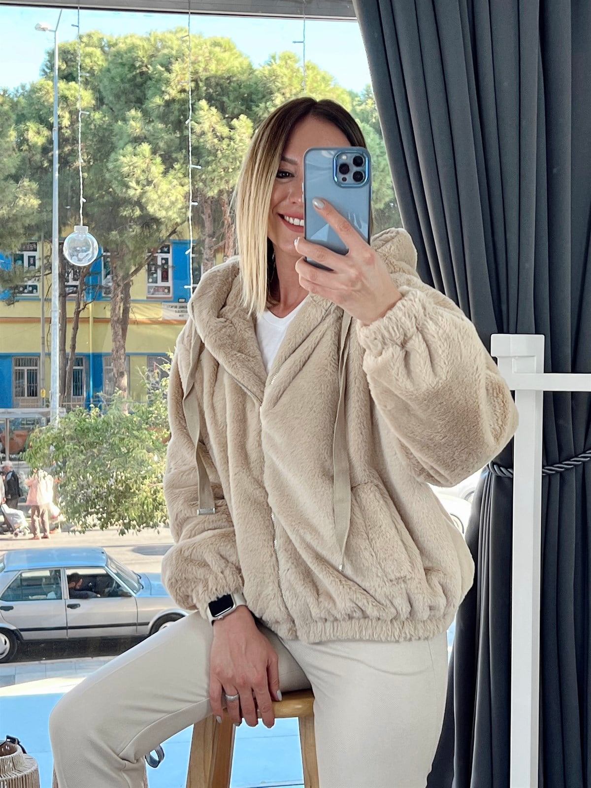 Kapüşonlu Peluş Mont Bej
