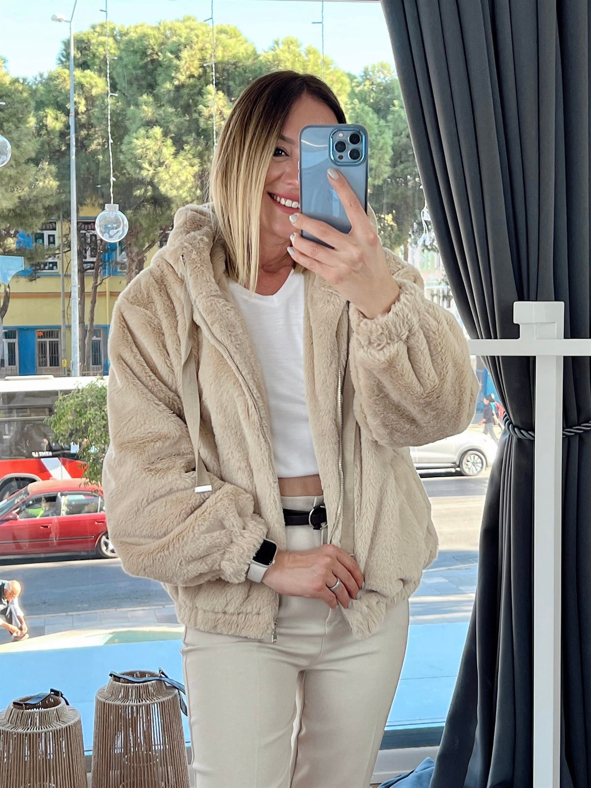 Kapüşonlu Peluş Mont Bej