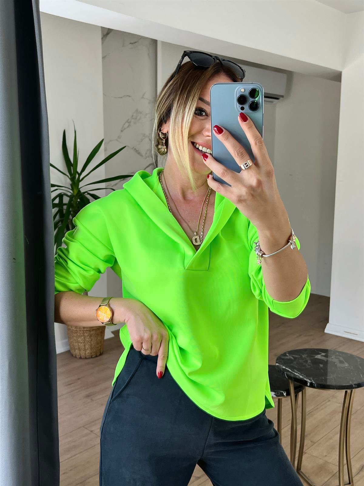 KAPÜŞONLU V YAKA SCUBA KUMAŞ SWEAT NEON