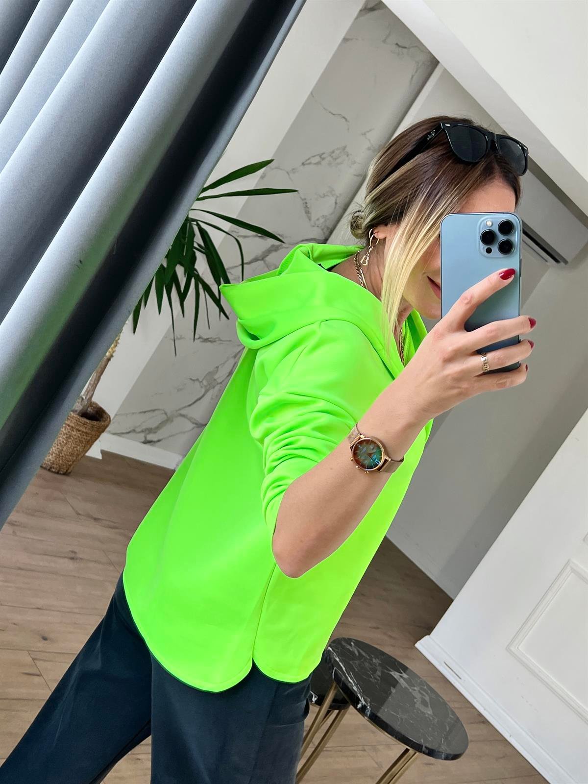 KAPÜŞONLU V YAKA SCUBA KUMAŞ SWEAT NEON