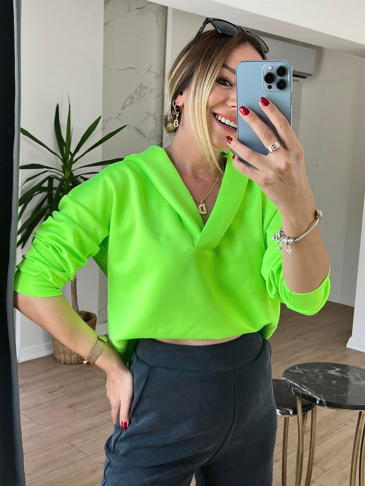KAPÜŞONLU V YAKA SCUBA KUMAŞ SWEAT NEON