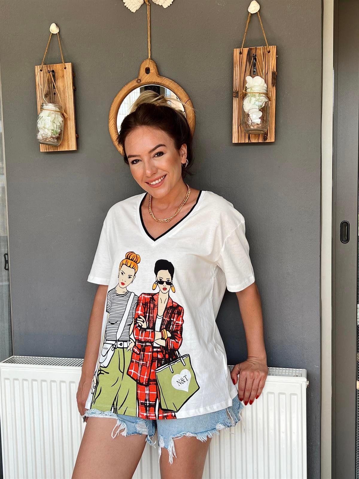 Kız Baskılı V Yaka Tshirt EKRU